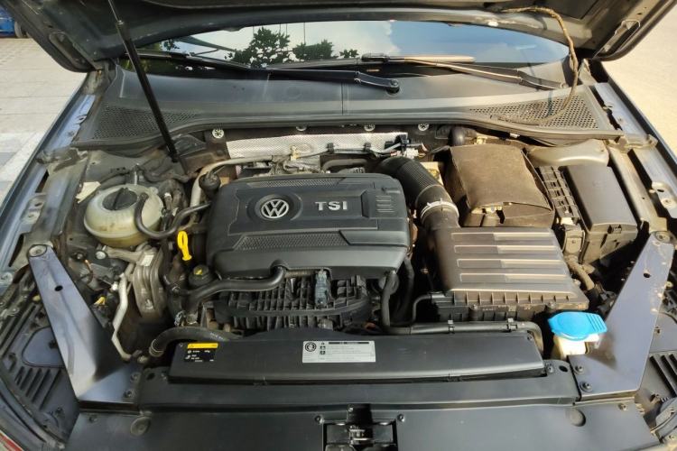 Used Volkswagen Variant 2017 380TSI Two-Wheel Drive Comfort Edition Engine Bay