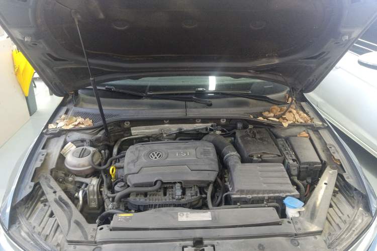 Used Volkswagen Variant 2017 380TSI Two-Wheel Drive Comfort Edition Engine Bay