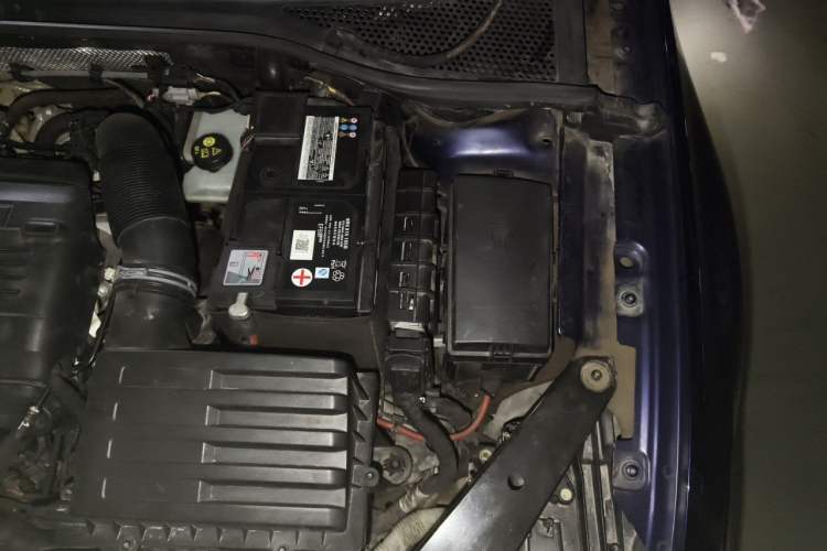 Used Volkswagen Variant 2017 380TSI Two-Wheel Drive Comfort Edition Engine Bay Left