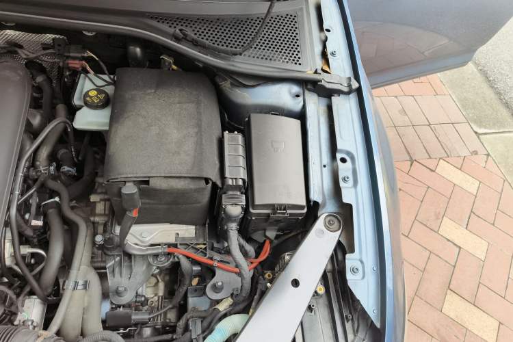 Used Volkswagen Variant 2017 280TSI Two-Wheel-Drive Comfort Edition Engine Bay Left