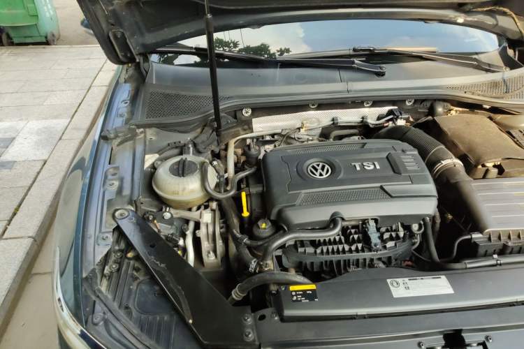 Used Volkswagen Variant 2017 380TSI Two-Wheel Drive Comfort Edition Engine Bay Right