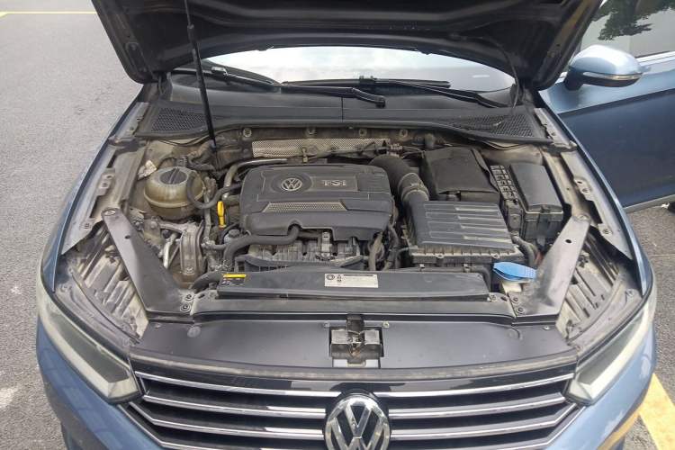 Used Volkswagen Variant 2017 380TSI Two-Wheel Drive Comfort Edition Engine Bay
