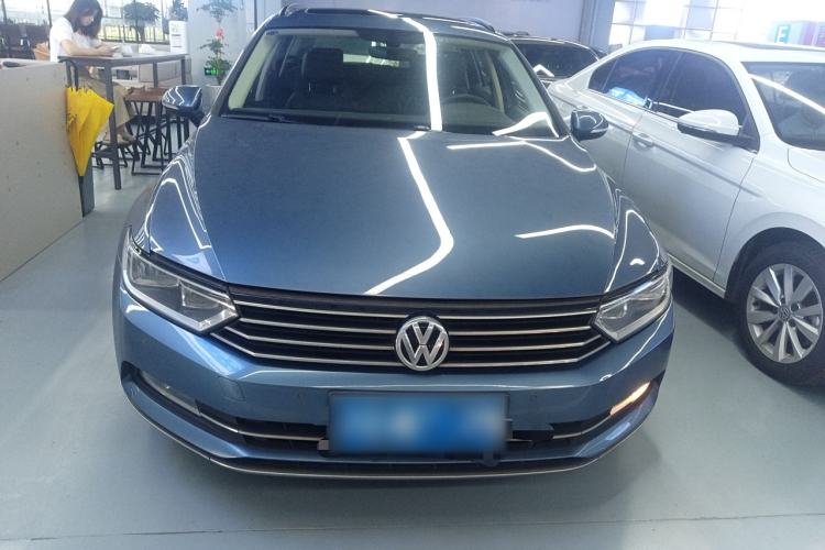 Used Volkswagen Variant 2017 380TSI Two-Wheel Drive Comfort Edition Exterior 1