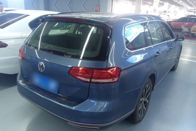 Used Volkswagen Variant 2017 380TSI Two-Wheel Drive Comfort Edition Exterior 5