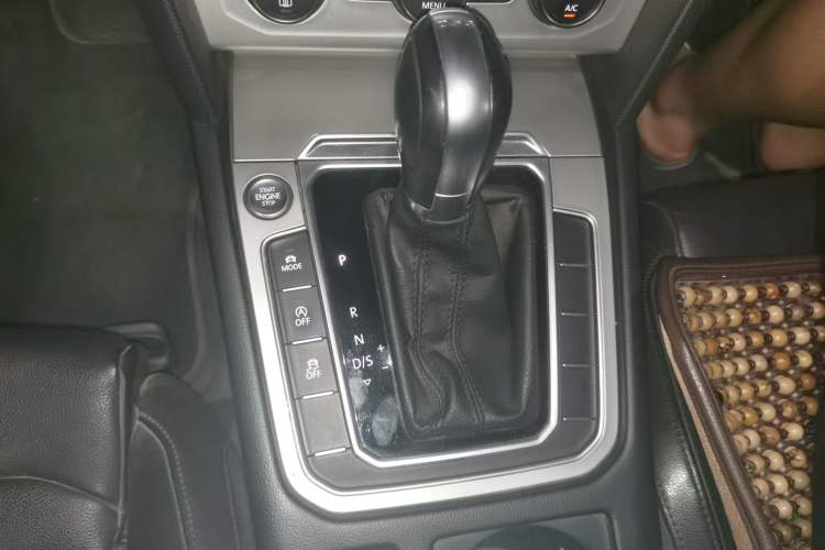 Used Volkswagen Variant 2017 380TSI Two-Wheel Drive Comfort Edition Gear Lever