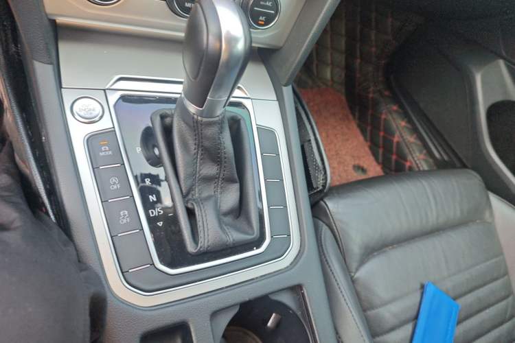 Used Volkswagen Variant 2017 380TSI Two-Wheel Drive Comfort Edition Gear Lever