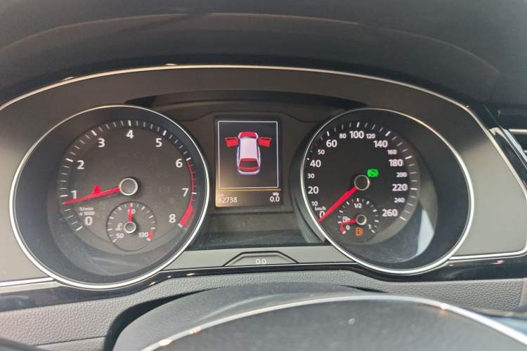 Used Volkswagen Variant 2017 380TSI Two-Wheel Drive Comfort Edition Instrument Cluster
