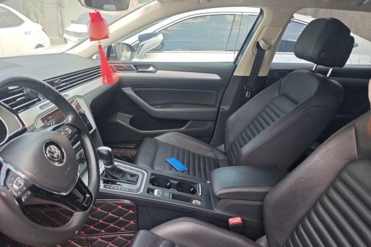 Used Volkswagen Variant 2017 380TSI Two-Wheel Drive Comfort Edition Left Front Seat
