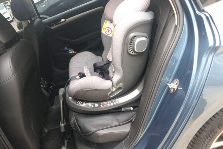 Used Volkswagen Variant  Left Rear Seat