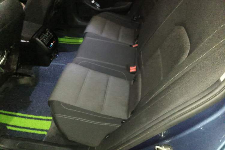 Used Volkswagen Variant 2017 280TSI Two-Wheel-Drive Comfort Edition Left Rear Seat
