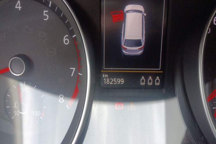 Used Volkswagen Variant 2017 380TSI Two-Wheel Drive Comfort Edition Odometer Close Up
