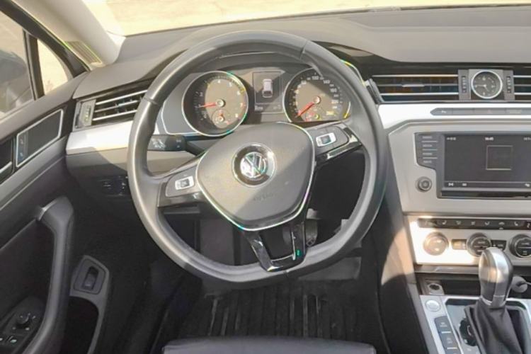 Used Volkswagen Variant  Steering Wheel