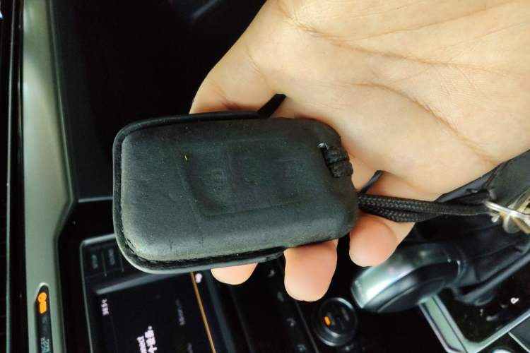 Used Volkswagen Variant 2017 380TSI Two-Wheel Drive Comfort Edition Vehicle Key