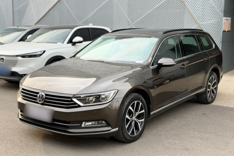 Used Volkswagen Variant 2017 380TSI Two-Wheel Drive Comfort Edition Guazi used car, China used car export, Used car for sale, Used cars, Cheapest cars for sale