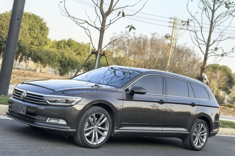 Volkswagen Variant 2017 380TSI Two-Wheel Drive Comfort Edition с пробегом Guazi used car, China used car export, Used car for sale, Used cars, Cheapest cars for sale