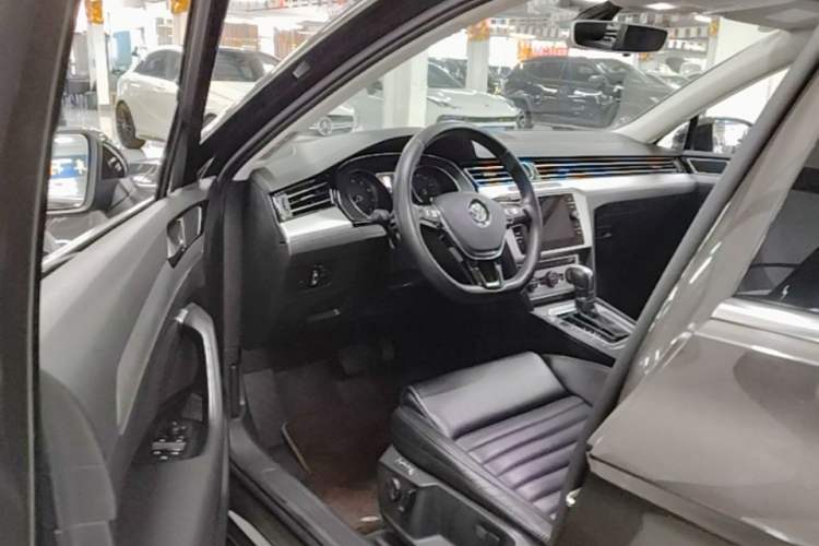 Used Volkswagen Variant 2017 280TSI Two-Wheel-Drive Comfort Edition Driver Seat