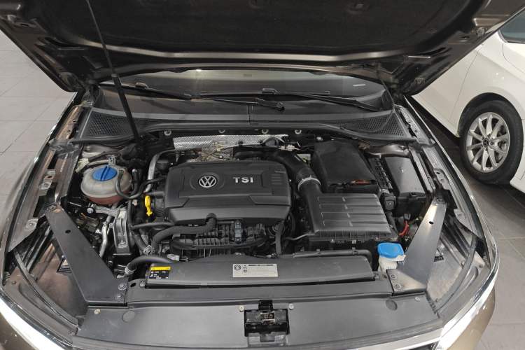 Used Volkswagen Variant 2017 380TSI Two-Wheel Drive Comfort Edition Engine Bay