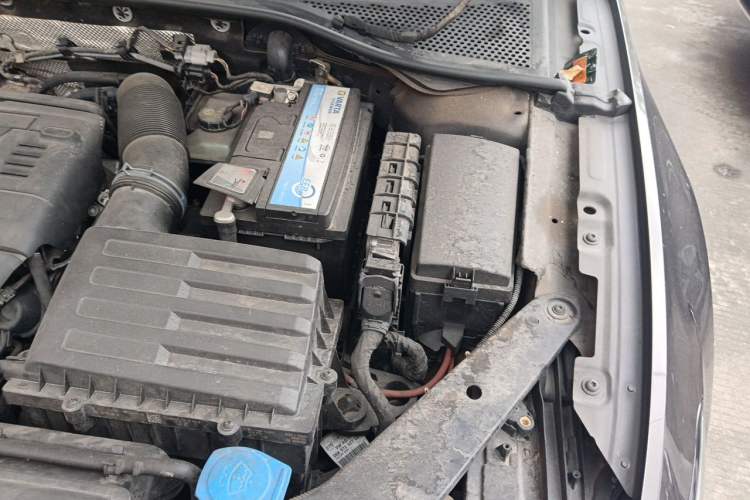 Used Volkswagen Variant 2017 380TSI Two-Wheel Drive Comfort Edition Engine Bay Left