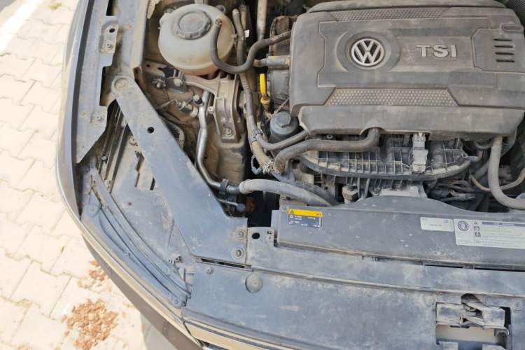 Used Volkswagen Variant 2017 380TSI Four-Wheel Drive Longitudinal Version Engine Bay Right