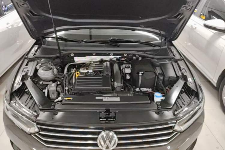 Used Volkswagen Variant 2017 280TSI Two-Wheel-Drive Comfort Edition Engine Bay