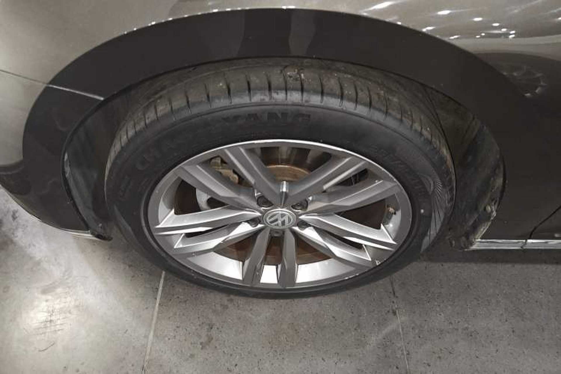 Used Volkswagen Variant 2017 380TSI Two-Wheel Drive Comfort Edition Exterior 1