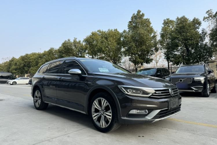 Used Volkswagen Variant 2017 380TSI Four-Wheel Drive Longitudinal Version Exterior 2