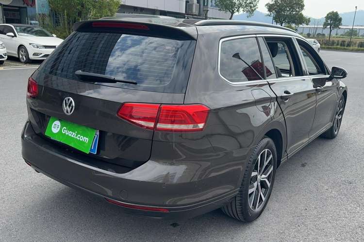 Used Volkswagen Variant 2017 280TSI Two-Wheel-Drive Comfort Edition Exterior 3