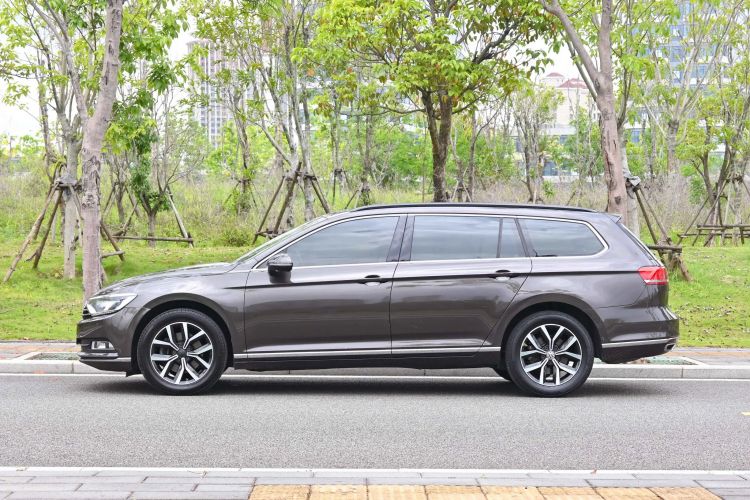 Used Volkswagen Variant 2017 380TSI Two-Wheel Drive Comfort Edition Exterior 3