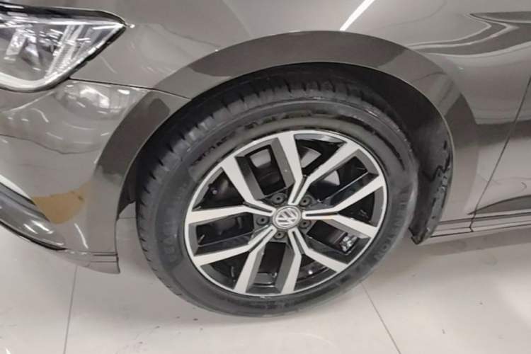 Used Volkswagen Variant 2017 280TSI Two-Wheel-Drive Comfort Edition Exterior 4