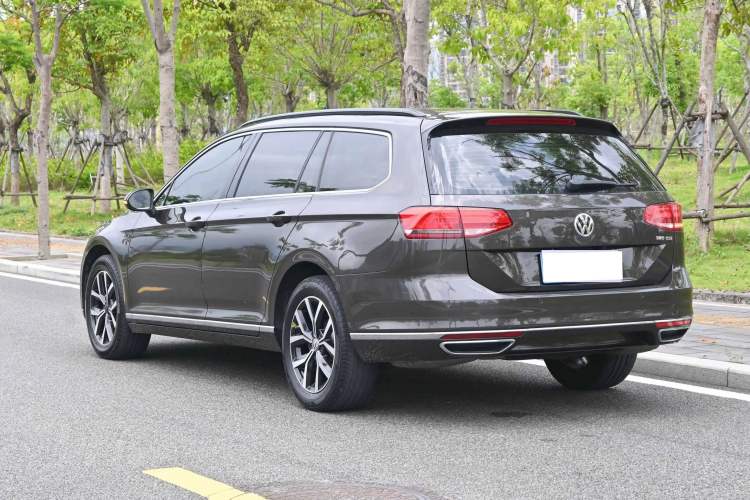 Used Volkswagen Variant 2017 380TSI Two-Wheel Drive Comfort Edition Exterior 5