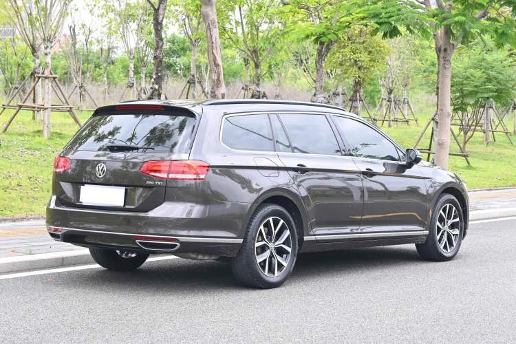 Used Volkswagen Variant 2017 380TSI Two-Wheel Drive Comfort Edition Exterior 7