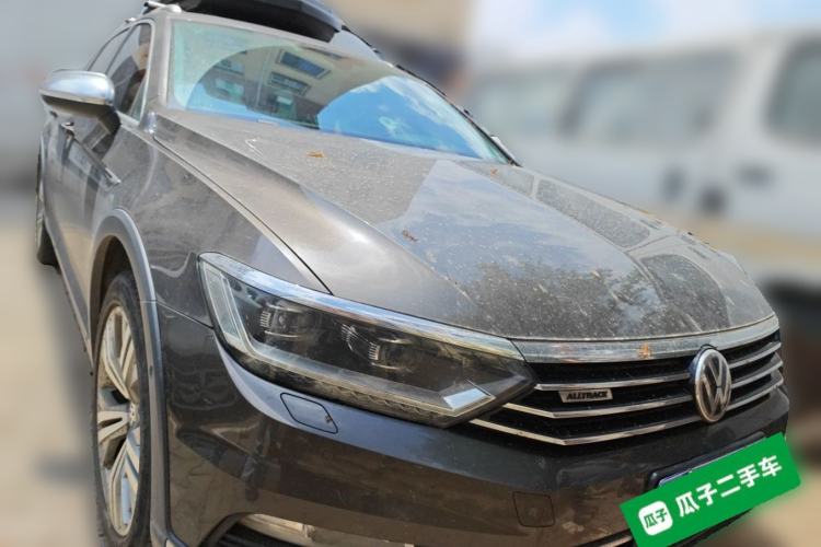 Used Volkswagen Variant 2017 380TSI Four-Wheel Drive Longitudinal Version Front Right 45 Deg