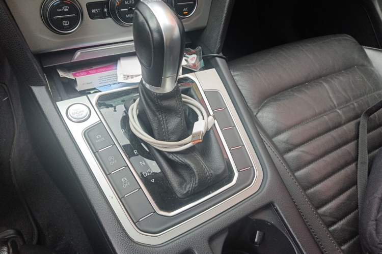 Used Volkswagen Variant 2017 380TSI Two-Wheel Drive Comfort Edition Gear Lever