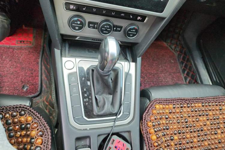 Used Volkswagen Variant 2017 380TSI Four-Wheel Drive Longitudinal Version Gear Lever