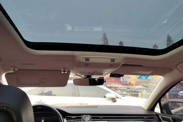 Used Volkswagen Variant 2017 380TSI Two-Wheel Drive Comfort Edition Headliner