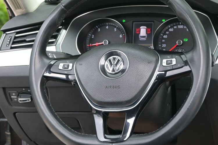 Used Volkswagen Variant 2017 380TSI Two-Wheel Drive Comfort Edition Interior 2