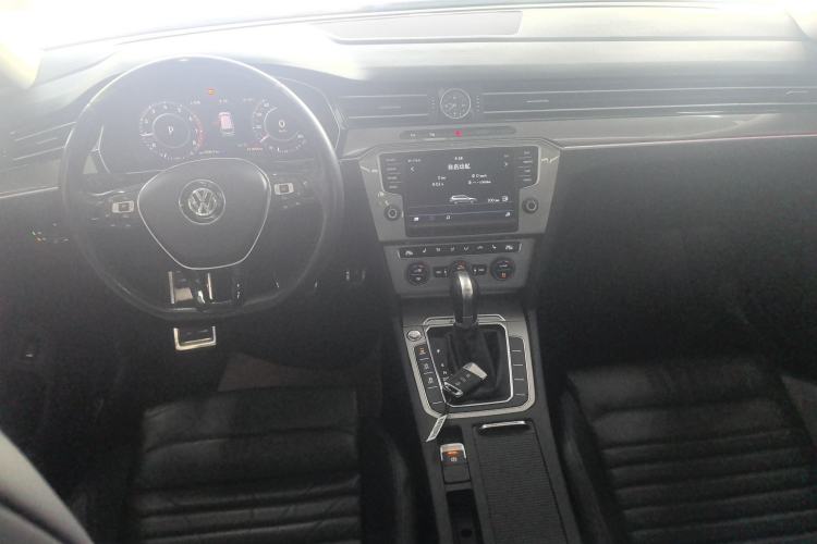 Used Volkswagen Variant 2017 380TSI Four-Wheel Drive Longitudinal Version Interior 2