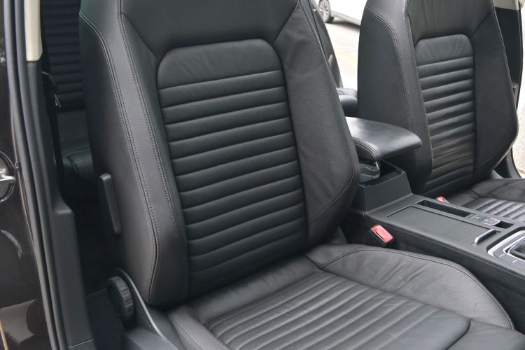 Used Volkswagen Variant 2017 380TSI Two-Wheel Drive Comfort Edition Interior 7