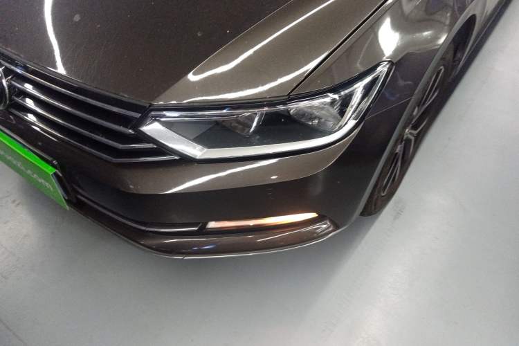 Used Volkswagen Variant 2017 380TSI Two-Wheel Drive Comfort Edition Left Front Headlight
