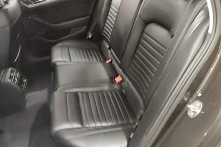 Used Volkswagen Variant 2017 280TSI Two-Wheel-Drive Comfort Edition Left Rear Seat