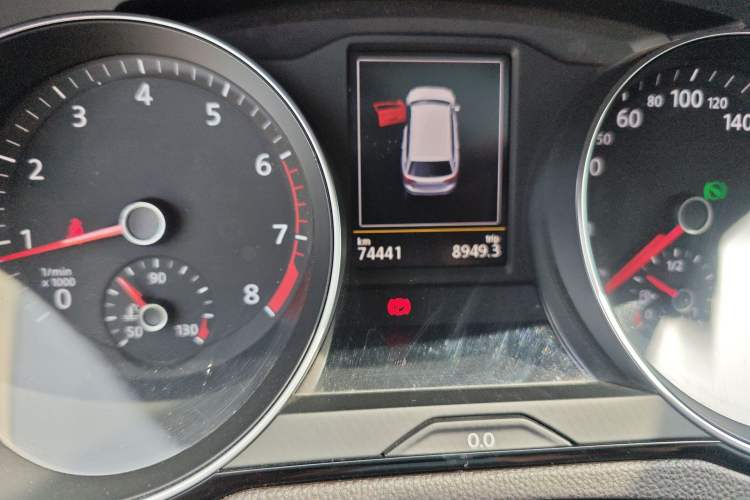 Used Volkswagen Variant 2017 380TSI Two-Wheel Drive Comfort Edition Odometer Close Up