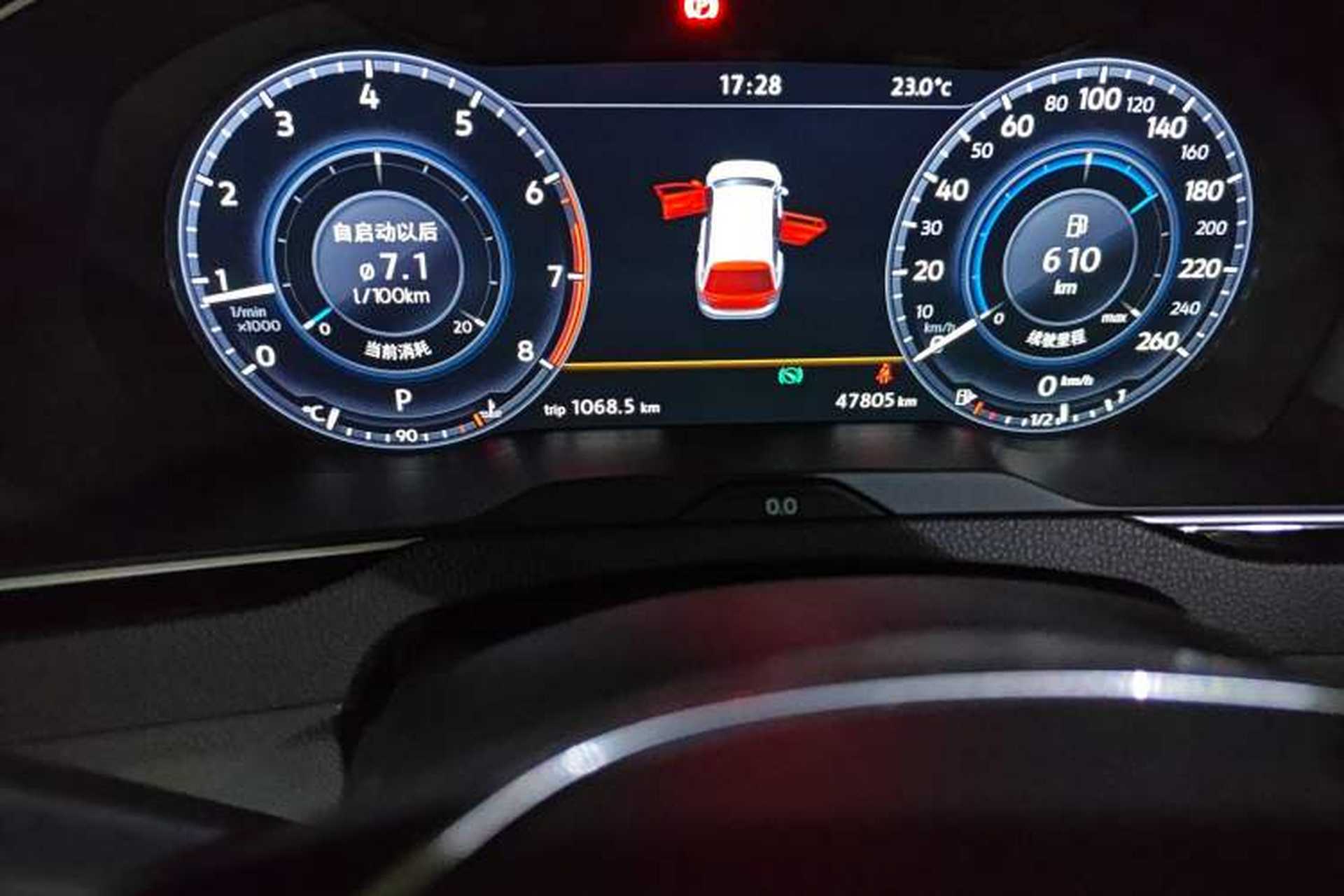 Used Volkswagen Variant 2017 380TSI Two-Wheel Drive Comfort Edition Odometer Close Up