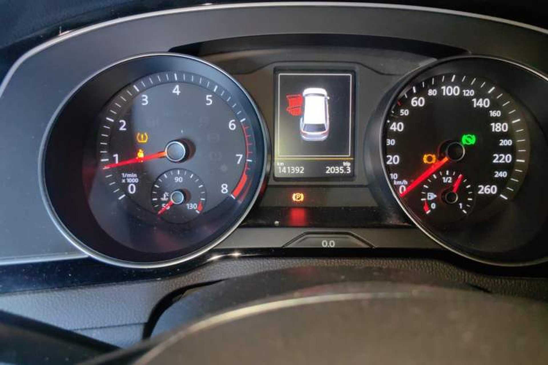 Used Volkswagen Variant 2017 380TSI Two-Wheel Drive Comfort Edition Odometer Close Up