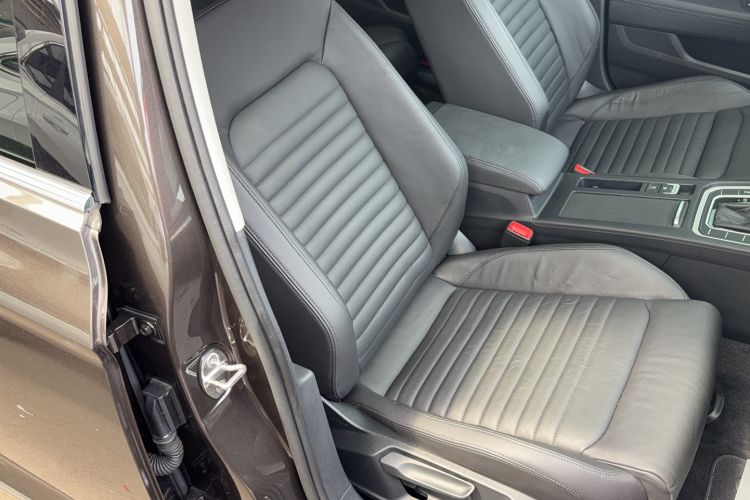 Used Volkswagen Variant 2017 380TSI Two-Wheel Drive Comfort Edition Right Front Seat