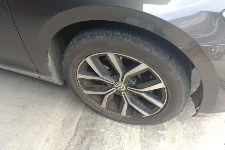 Used Volkswagen Variant 2017 380TSI Two-Wheel Drive Comfort Edition Right Front Wheel Hub