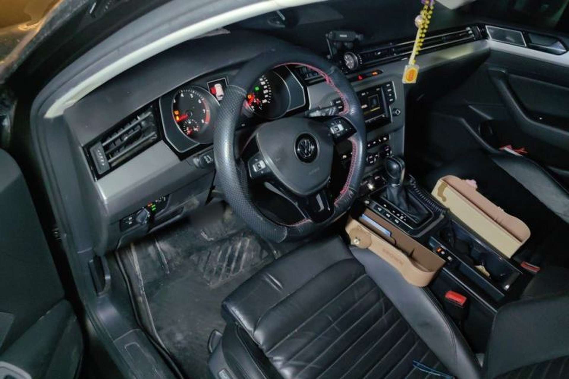 Used Volkswagen Variant 2017 380TSI Two-Wheel Drive Comfort Edition Steering Wheel