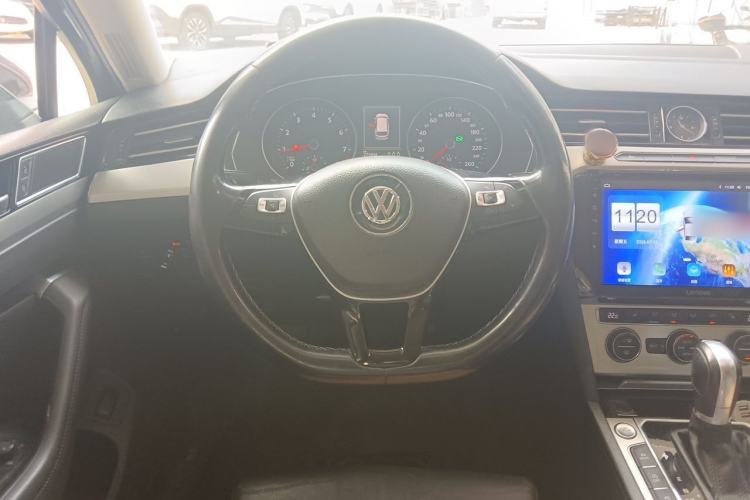 Used Volkswagen Variant 2017 380TSI Two-Wheel Drive Comfort Edition Steering Wheel