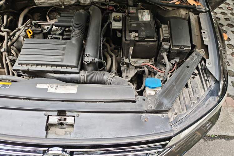 Used Volkswagen Variant 2017 280TSI Two-Wheel-Drive Comfort Edition Engine Bay Left