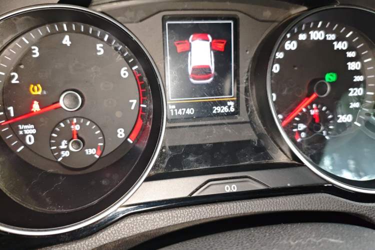 Used Volkswagen Variant 2017 280TSI Two-Wheel-Drive Comfort Edition Odometer Close Up