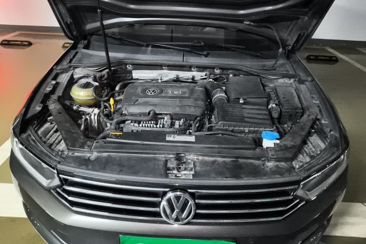 Used Volkswagen Variant 2017 380TSI Two-Wheel Drive Comfort Edition Engine Bay